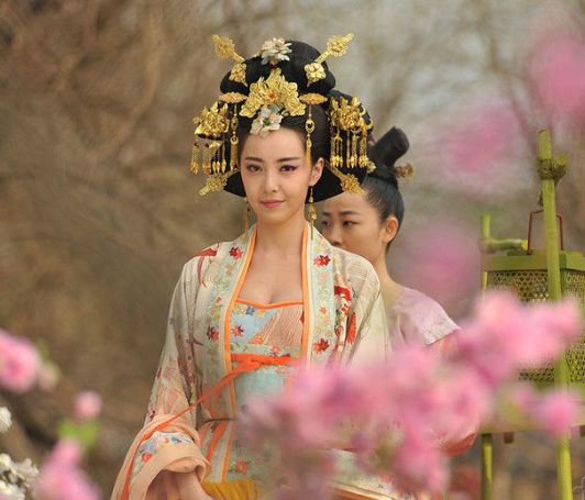 尉迟敬德的传说：母亲是一个人熊